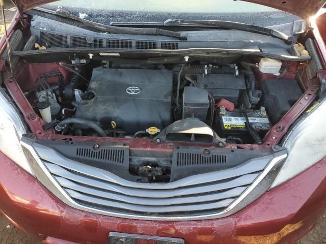 2014 Toyota Sienna XLE