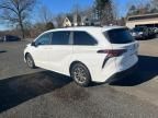 2022 Toyota Sienna LE