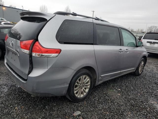 2011 Toyota Sienna XLE