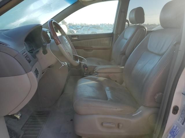 2004 Toyota Sienna XLE