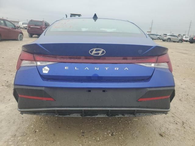 2024 Hyundai Elantra SE