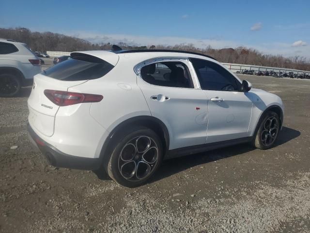 2022 Alfa Romeo Stelvio TI