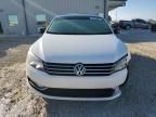 2015 Volkswagen Passat SE