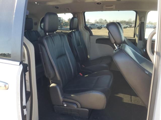 2015 Chrysler Town & Country Touring