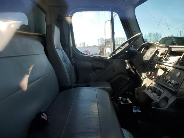 2009 Freightliner M2 106 Medium Duty