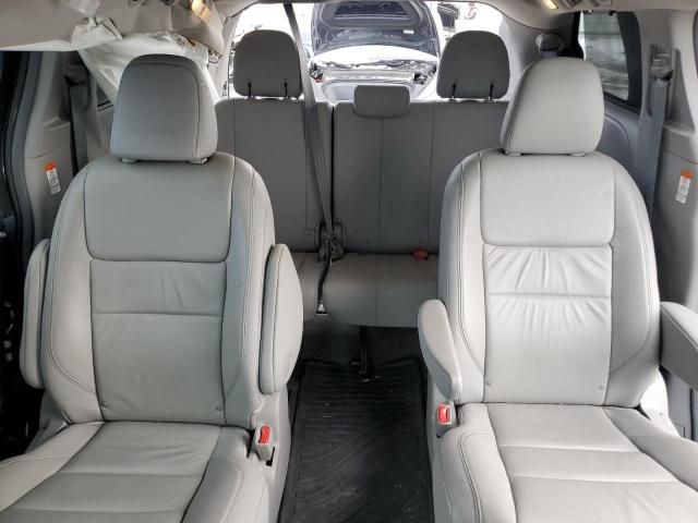 2016 Toyota Sienna XLE