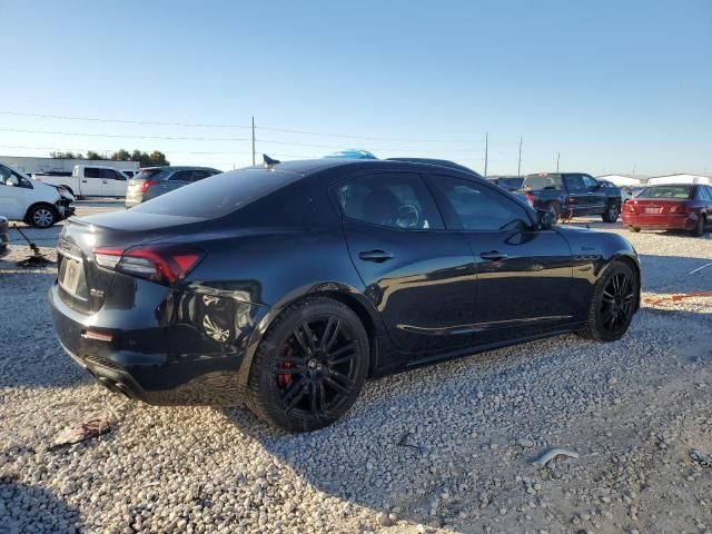 2022 Maserati Ghibli Modena