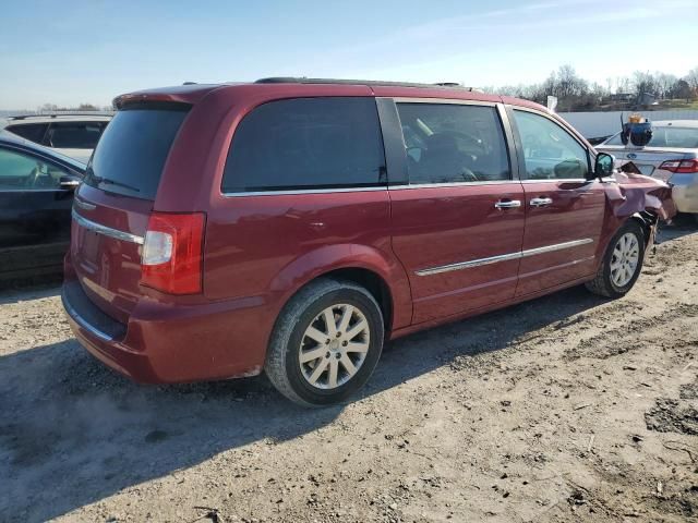 2012 Chrysler Town & Country Touring L