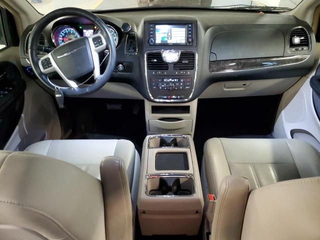 2015 Chrysler Town & Country Touring L