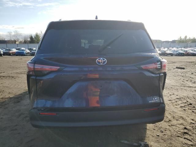 2021 Toyota Sienna LE