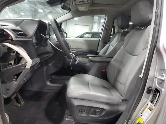 2024 Toyota Sienna XLE