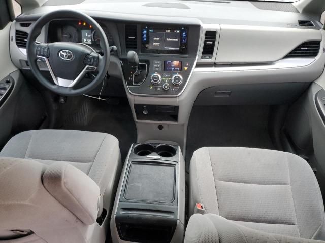 2015 Toyota Sienna LE