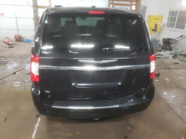 2013 Chrysler Town & Country Touring