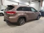 2017 Toyota Highlander SE