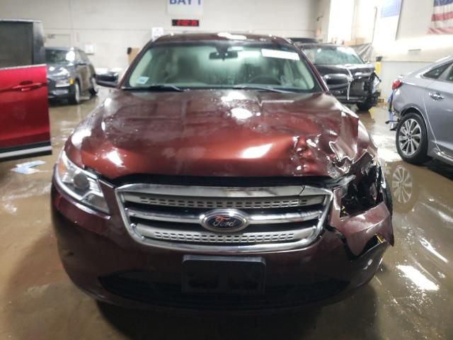 2010 Ford Taurus SE