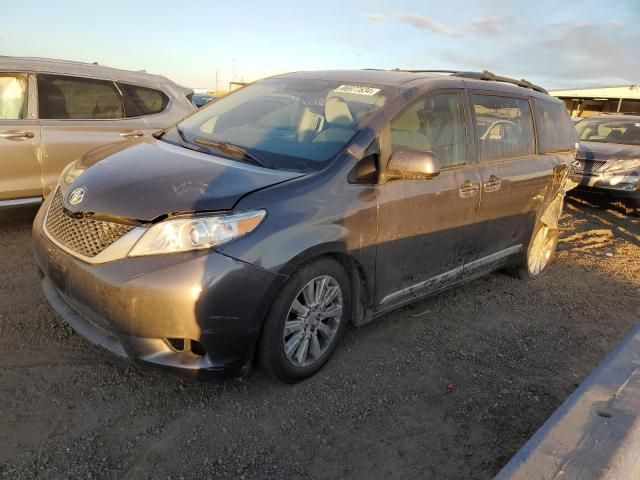 2014 Toyota Sienna LE