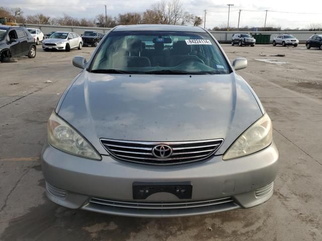 2005 Toyota Camry LE