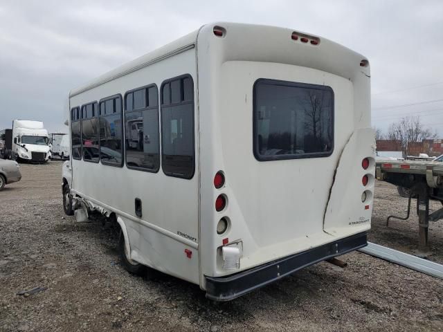 2017 Ford Econoline E350 Super Duty Cutaway Van