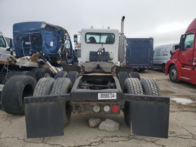 2002 Peterbilt 385