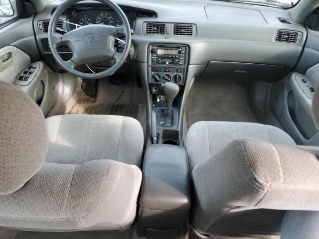 2001 Toyota Camry LE