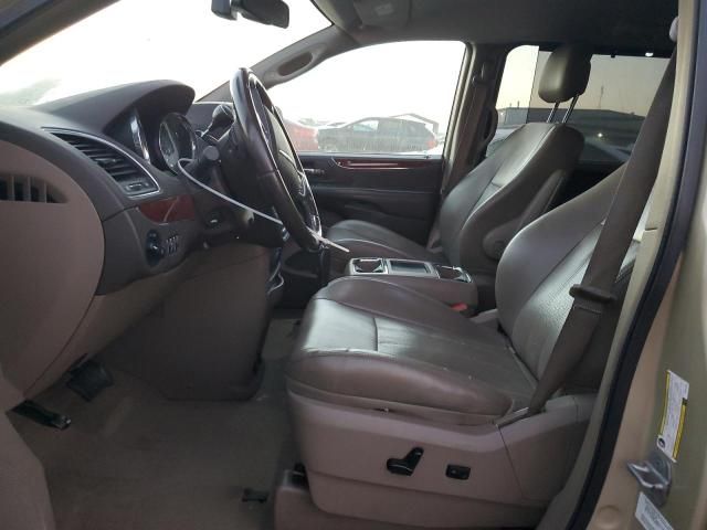 2012 Chrysler Town & Country Touring L