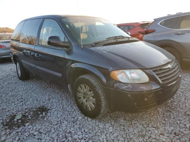 2007 Chrysler Town & Country LX