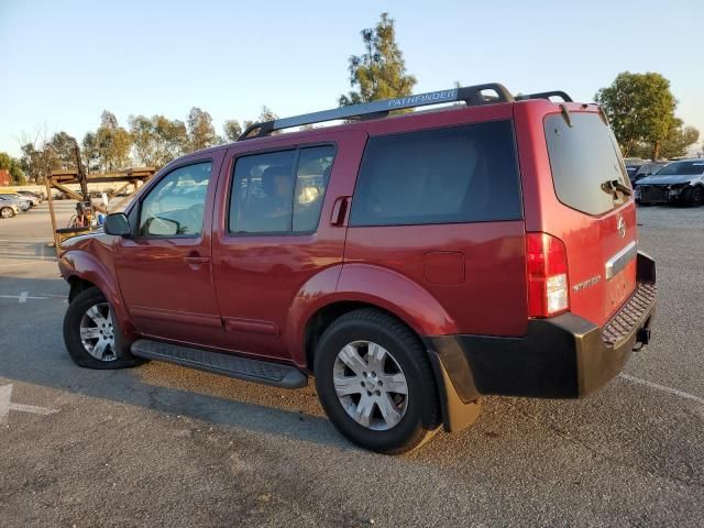 2005 Nissan Pathfinder LE