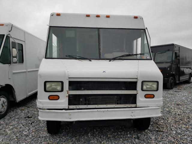 2001 Freightliner Chassis M Line WALK-IN Van