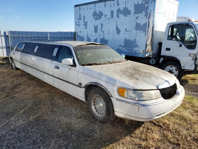 2000 Lincoln Town Car Executive