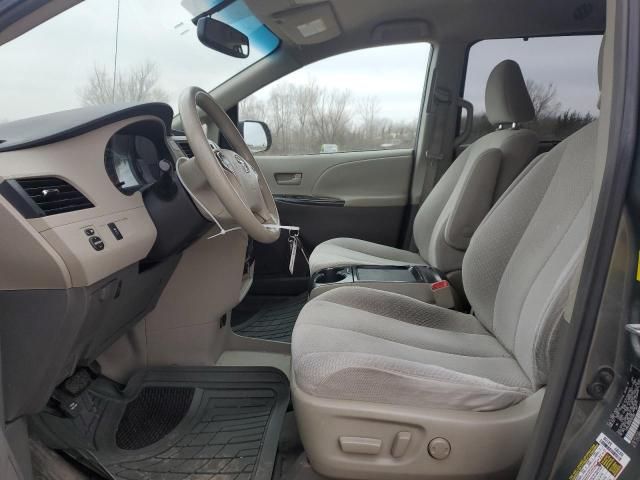 2011 Toyota Sienna LE