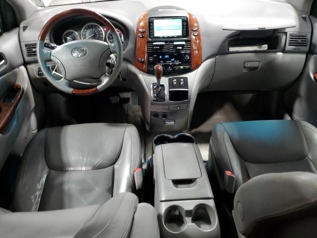 2005 Toyota Sienna XLE