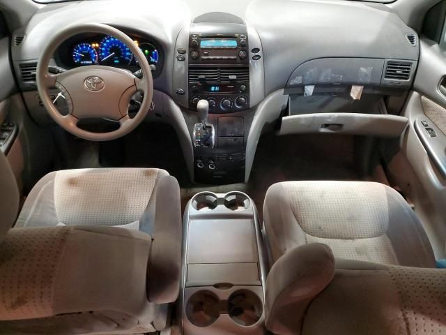 2009 Toyota Sienna CE