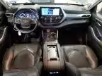 2021 Toyota Highlander Hybrid Platinum