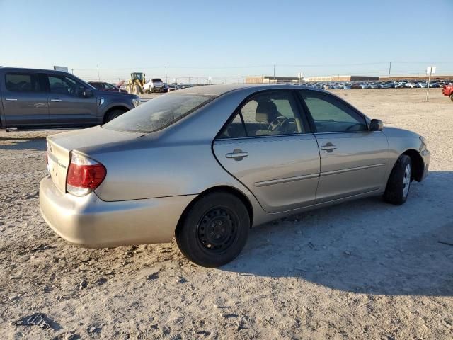 2005 Toyota Camry LE