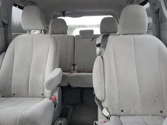 2011 Toyota Sienna LE