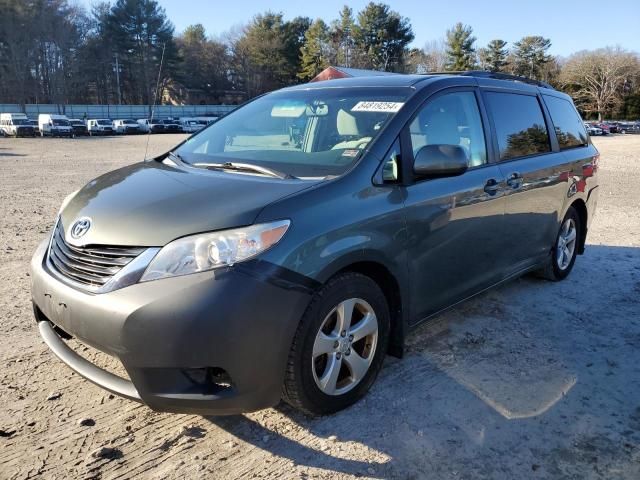 2013 Toyota Sienna LE