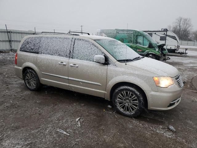 2013 Chrysler Town & Country Touring L