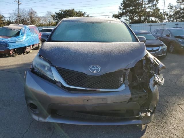 2016 Toyota Sienna SE