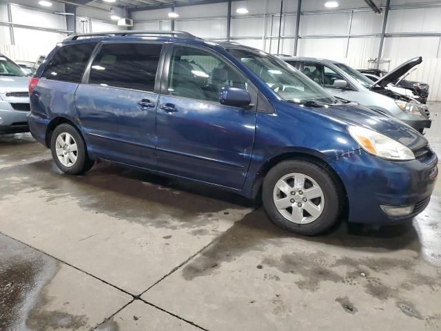 2005 Toyota Sienna XLE