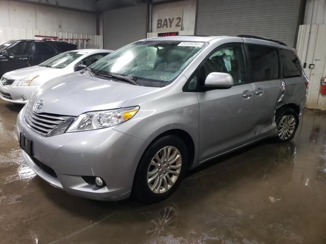 2015 Toyota Sienna XLE