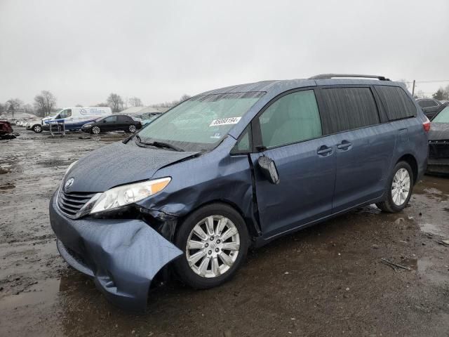 2015 Toyota Sienna LE