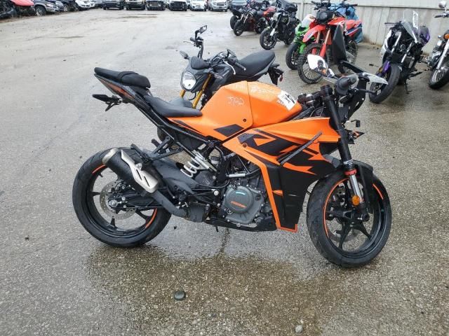 2022 KTM 390 RC