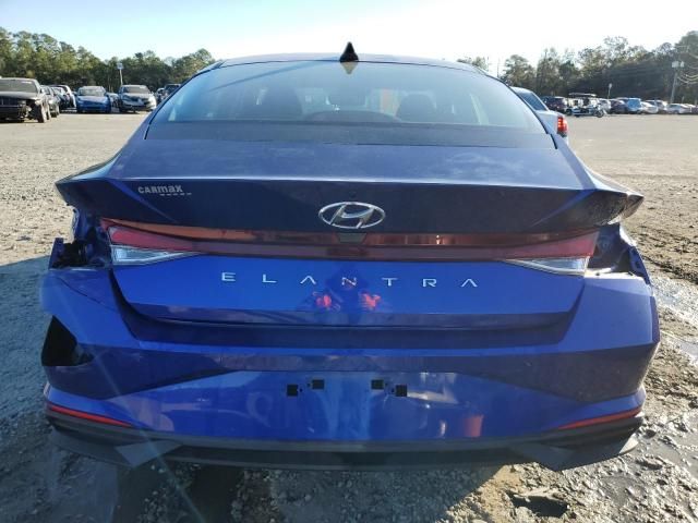 2023 Hyundai Elantra SE