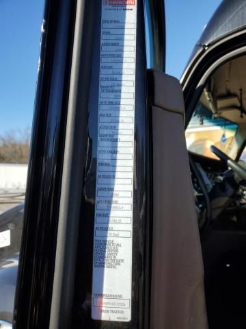 2016 Kenworth Construction T680