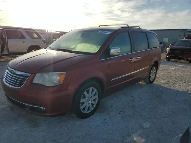 2012 Chrysler Town & Country Touring L