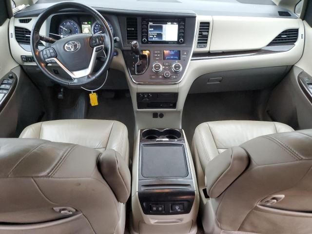 2019 Toyota Sienna XLE