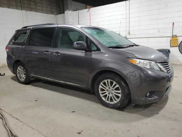 2011 Toyota Sienna XLE