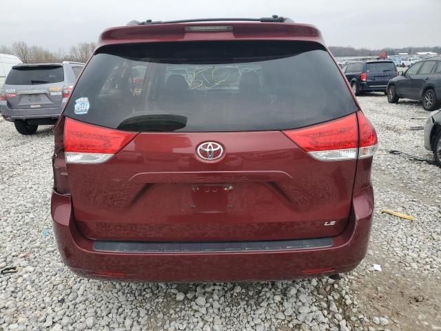 2013 Toyota Sienna LE