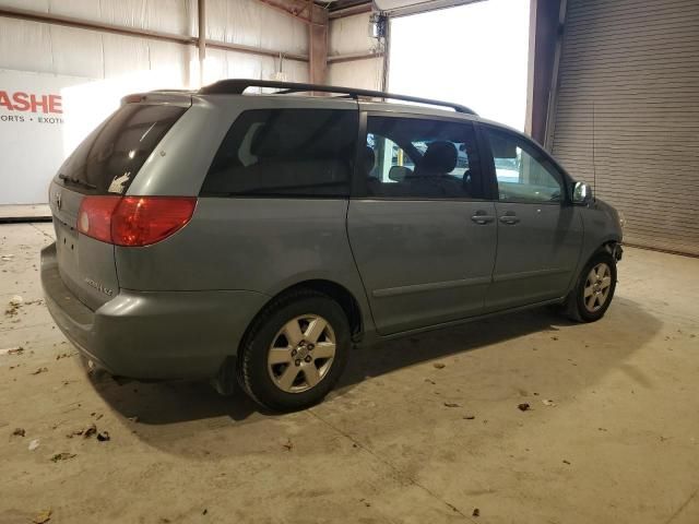 2010 Toyota Sienna XLE