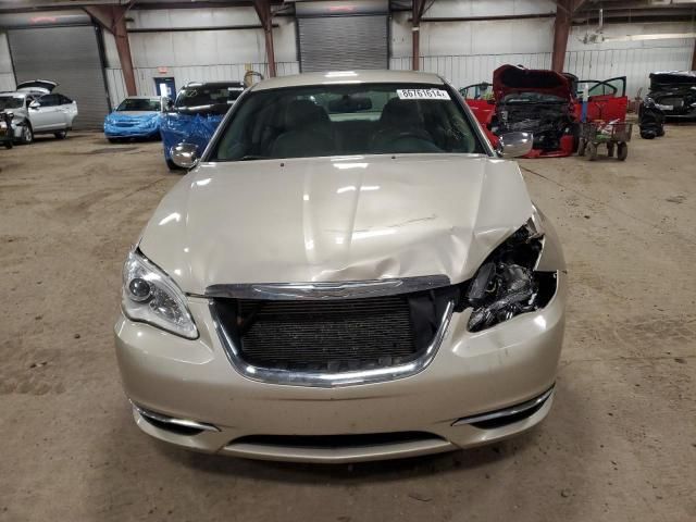 2013 Chrysler 200 Limited